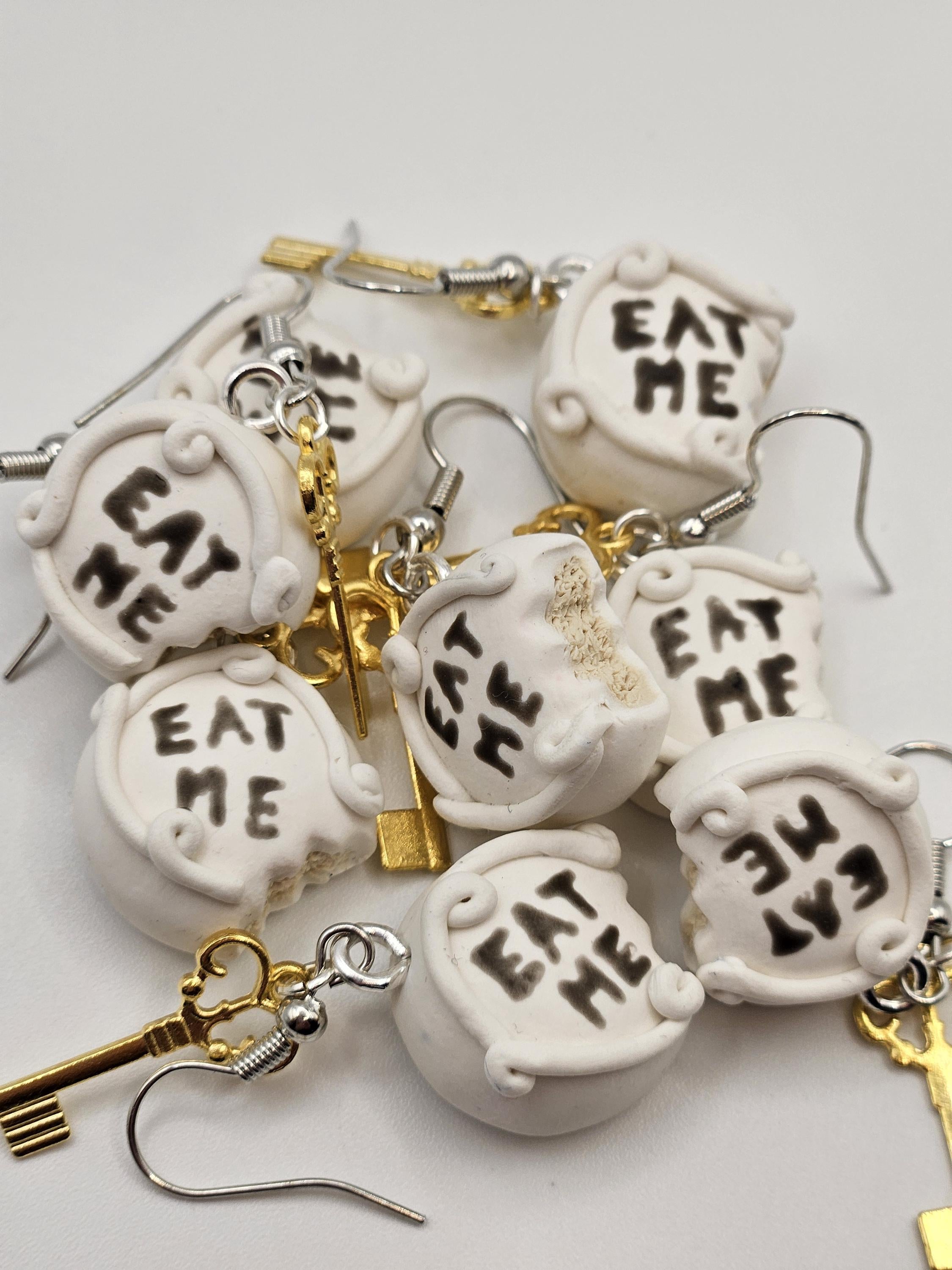 Alice in wonderland- Drink me Potion and eat me cake earrings