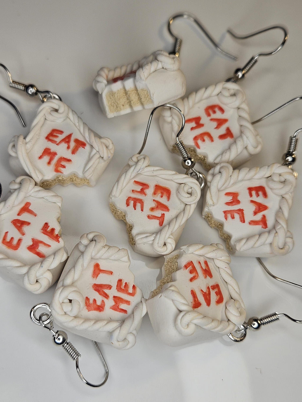 Alice in wonderland- Drink me Potion and eat me cake earrings