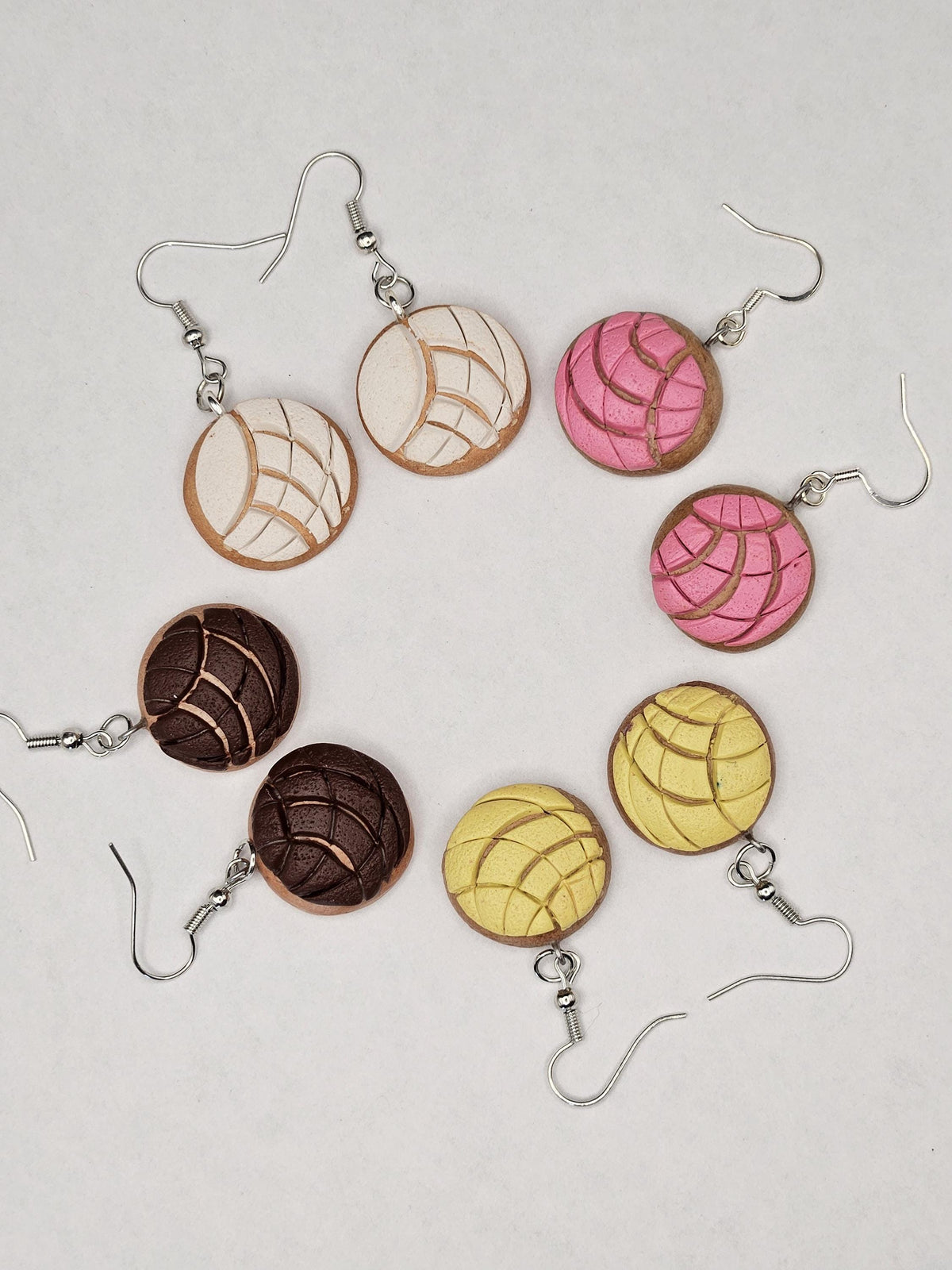 Sweet Concha earrings (Mexican sweet bread)